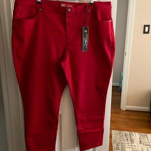 New DG2 Diane Gilman Red petite jeans 24PW